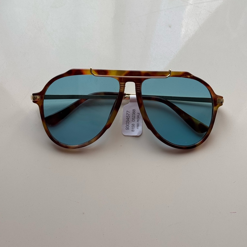 Free People Ventura oversized  aviator Tortoise and Blue Sunglasses